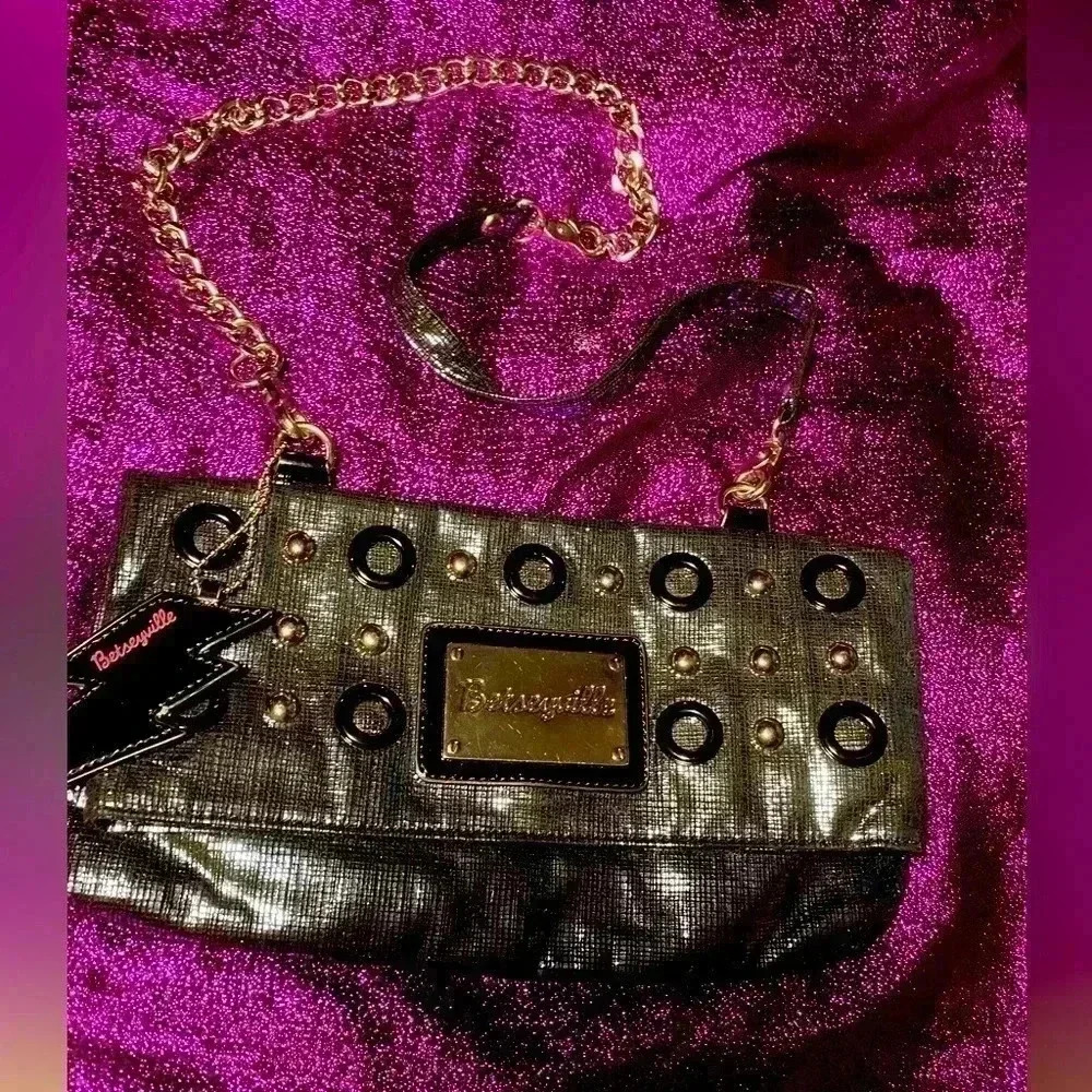 Betseyville by Betsey Johnson crossbody purse
